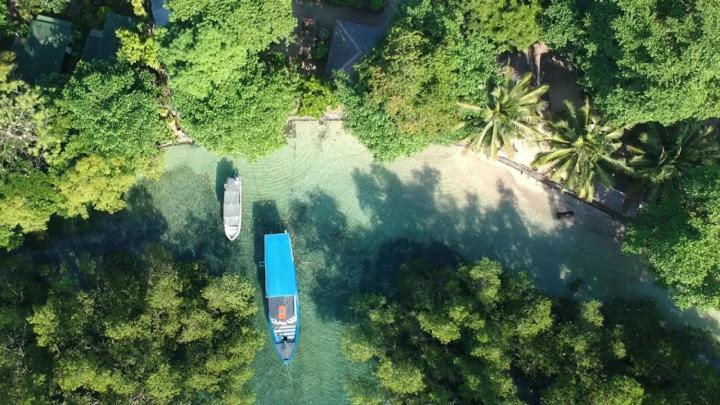 Two Fish Resort Bunaken Esterno foto