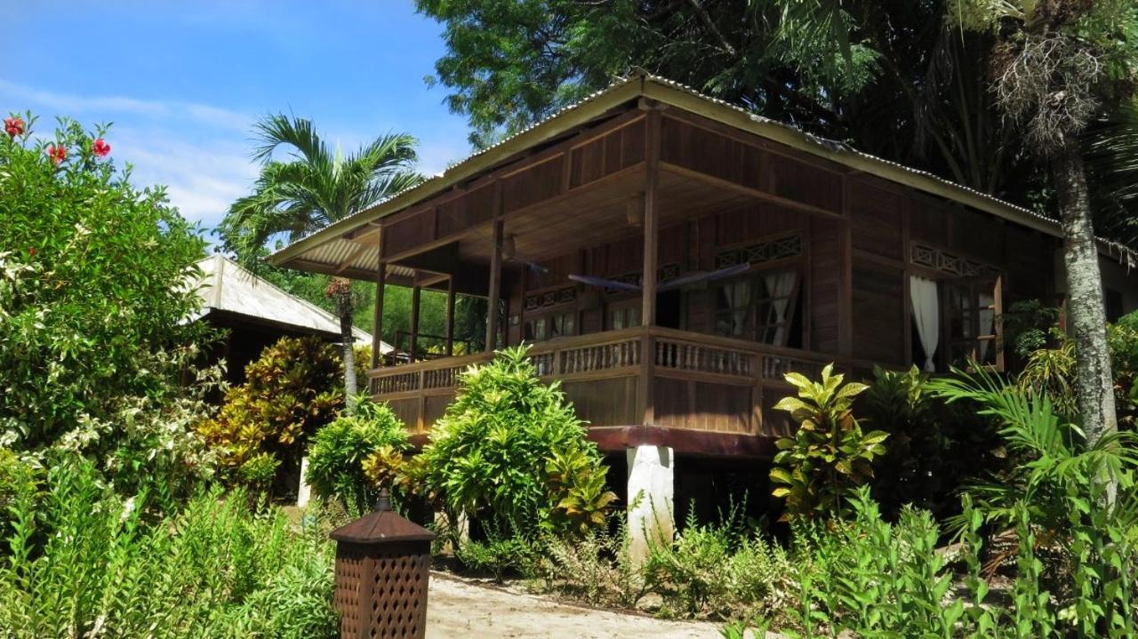 Two Fish Resort Bunaken Esterno foto