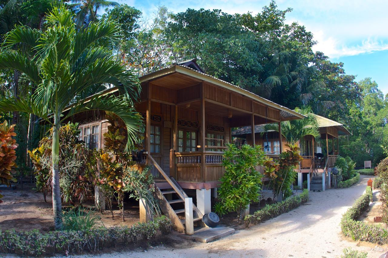 Two Fish Resort Bunaken Esterno foto
